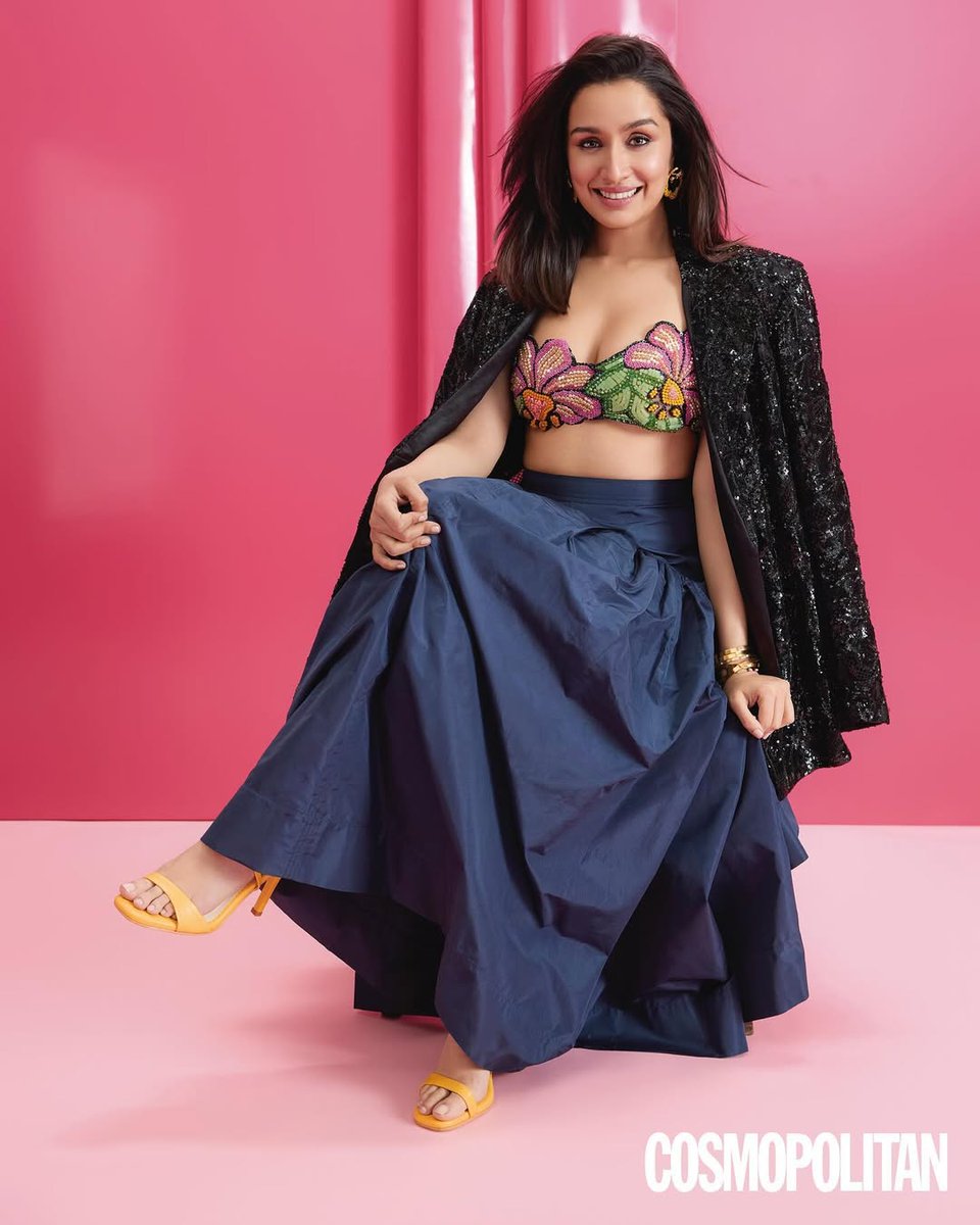 shraddhasmehnaz's tweet photo. She always wanted to try something different on screen, never limiting herself to one image.

HBD PEOPLE’S SUPERSTAR SHRADDHA https://t.co/oJocD3BHMr