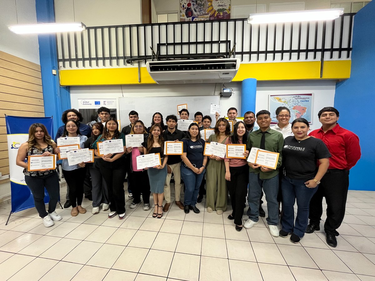 CONEXION El Salvador tweet media