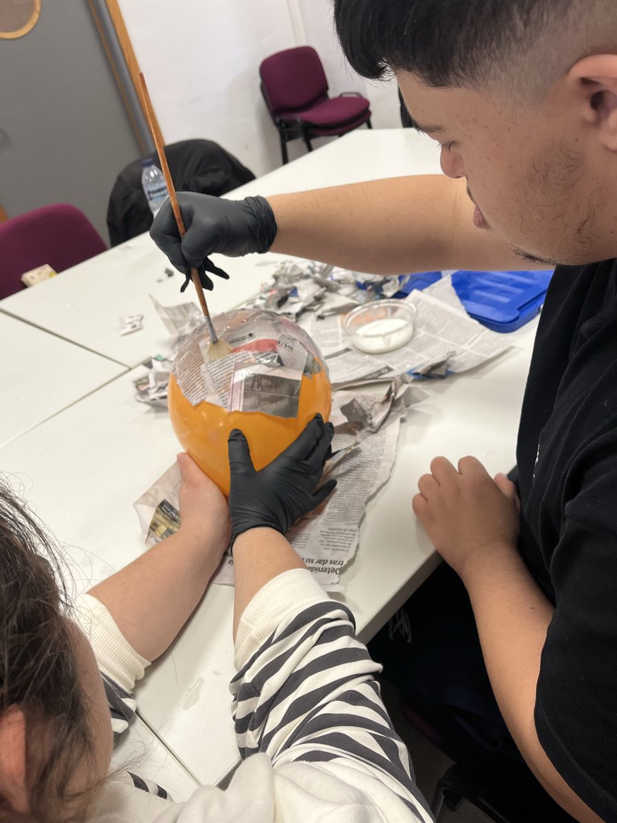 Título Propio TAEC UMA tweet media