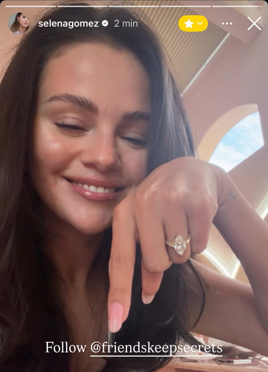 Alex Ojos tristes Stan🧡 tweet media