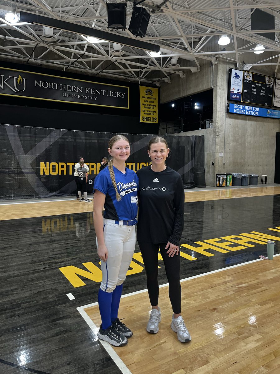 LillyanaCrawford2028 tweet media