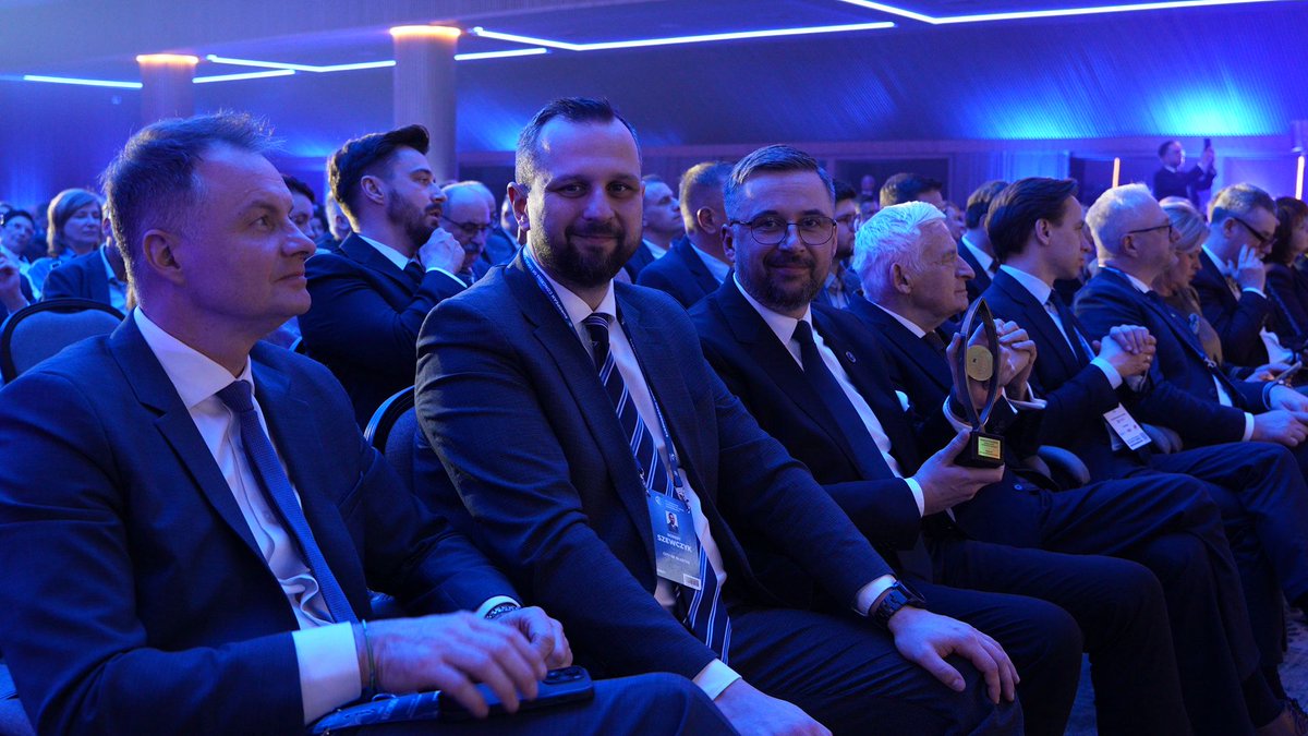 Marcin Kulasek tweet media