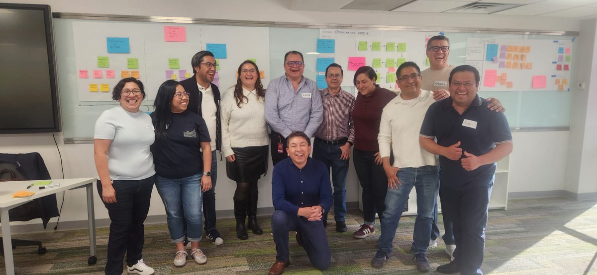 La semana pasada estuve en Ciudad de México dando un par de cursos de #CSPO #CSM #ScrumAlliance para Santander.

Fue una experiencia maravillosa que me hizo recordar la magia que aparece en los cursos presenciales.

Gracias mil a los que fueron parte y suerte.
