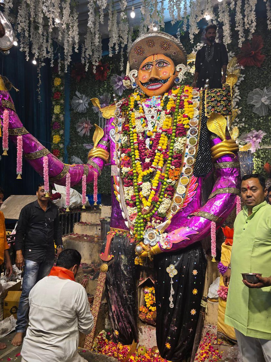 rajeshchudasma's tweet photo. આજરોજ ગીરસોમનાથ જિલ્લાના વેરાવળ ખાતે અધર્મ પર ધર્મની જીતના પ્રતીક હોળી પર્વ નિમિત્તે શ્રી વેરાવળ ભોઈ સમાજ દ્વારા આયોજિત પરંપરાગત હોળી ઉત્સવમાં હાજરી આપીને સૌની સુખાકારી માટે પ્રાર્થના કરી. https://t.co/pWcajxEIoL