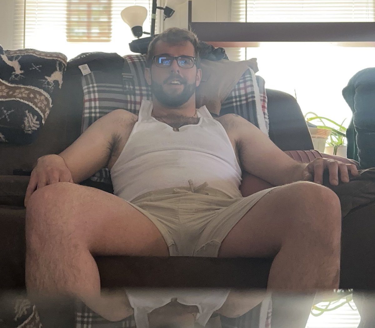 thankschaser's tweet photo. Gotta get them gains before work today 😜 https://t.co/Crcglp1hXD