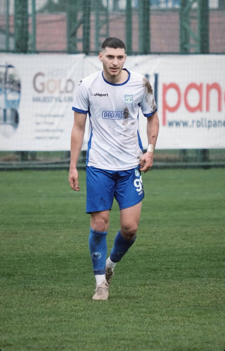 Alt liglerde yeni bir 9 numara mı arıyorsunuz? Yarın “bu çocuk nereden çıktı?” dedirtecek bir forvet mi bakıyorsunuz?

Karşınızda Muhammed Emin Bektaş. 

Geçen sezondan beri takip ettiğim, gelişimini adım adım izleyip sayfamda yer verdiğim Muhammed artık bu liglere fazla geliyor.