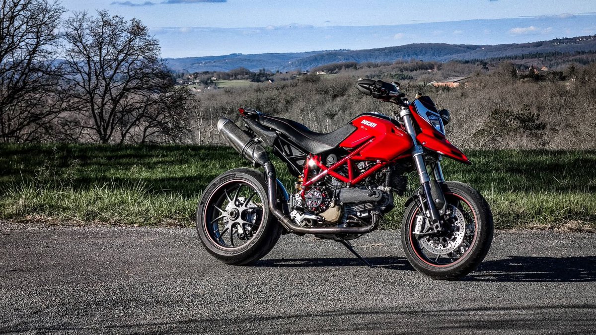 Thomas, le mec qui parle tjrs de moto là tweet media