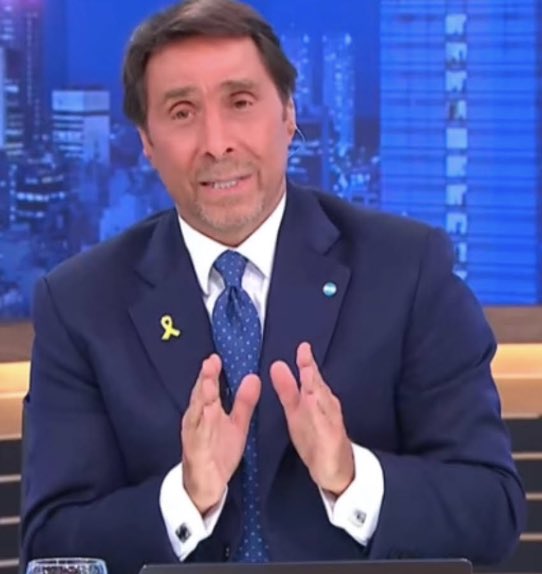 Milei tiene razón: Este triplicó su salario en dólares que le paga la SIDE bajo pseudónimo Ernesto Farias (E.F) 50.000  usd por mes, los famosos sobres marrones que nombró el lechoso cuando hubo pelea de roedores.