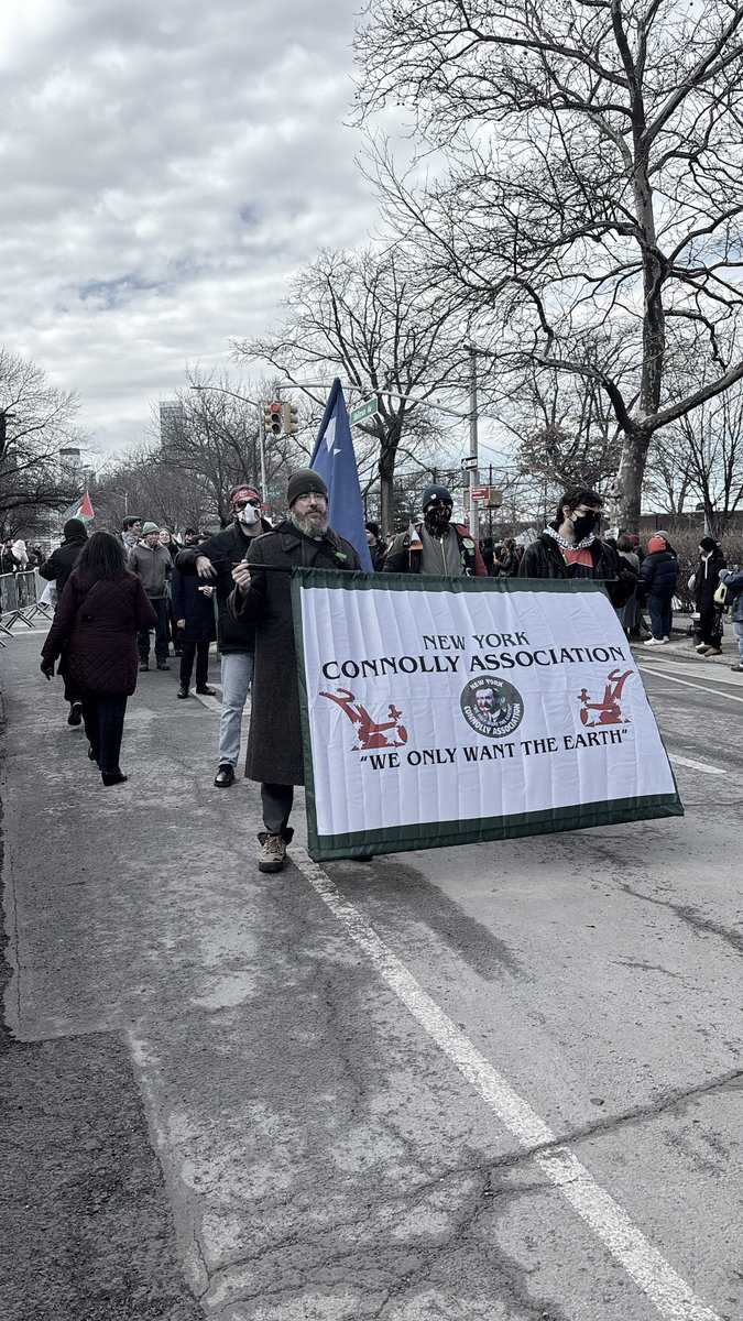 ConnollyAssocNY's tweet photo. We were honored to march along side many fantastic organization yesterday at the St.Pat’s for all parade in Queens. Saoirse go deo! #stpatsforall #connollyassociation https://t.co/cHJVEL5a2D