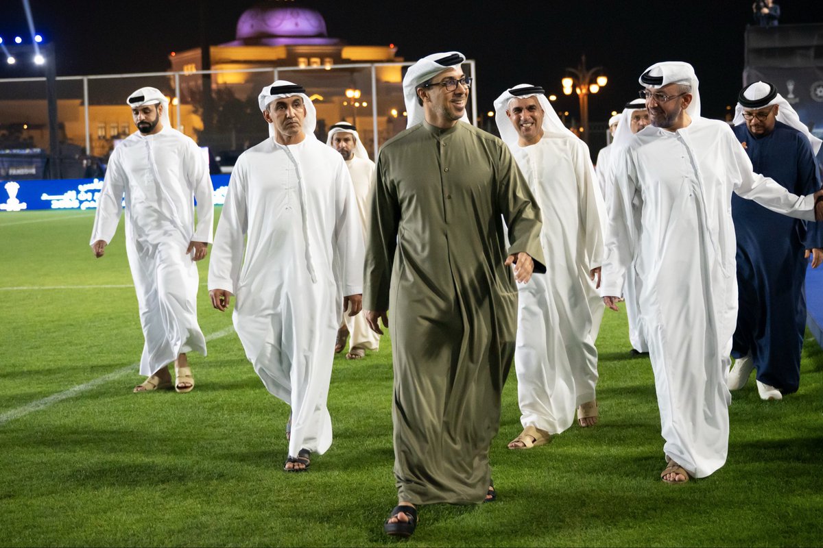 bu5alled's tweet photo. 28/2/2026
بوراشد يرزف في مضمار الميدان

2/3/2026
بوزايد يحضر كأس منصور بن زايد لكرة القدم

2/3/2026
بوخالد يتقهوى بين الناس في دبي مول

الرقم 971 🇦🇪
يعطي دروس مجانية في فن إدارة الأزمات https://t.co/qN3EGYVd8N