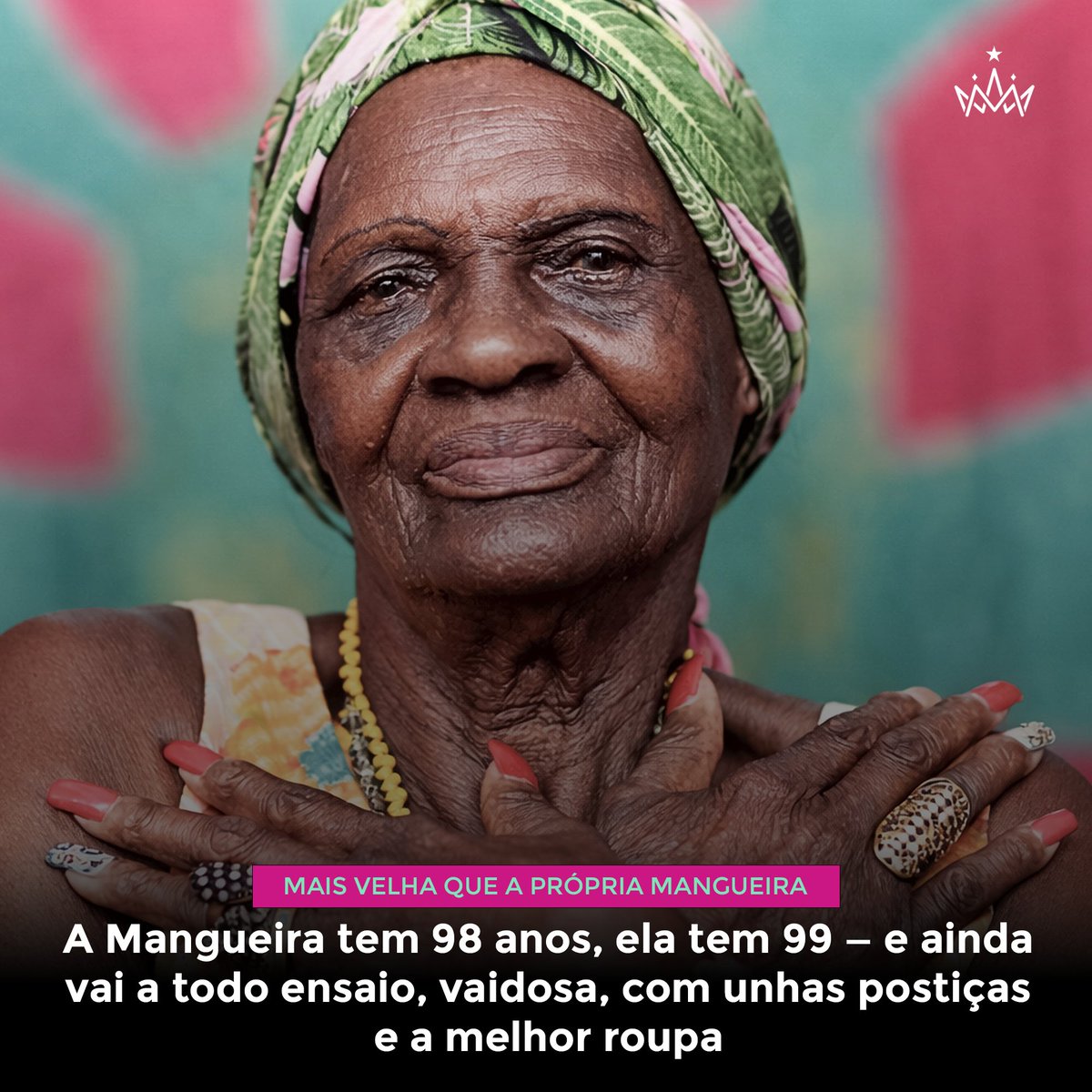 99 anos, mais velha que a própria Mangueira — e ainda vai a todo ensaio, vaidosa, com unhas postiças e a melhor roupa. memoriaverderosa.com.br/blog/mais-velh…