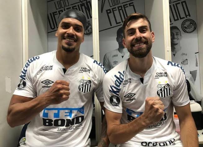 beicolasantista's tweet photo. Eles! https://t.co/NVGMnlCFKG