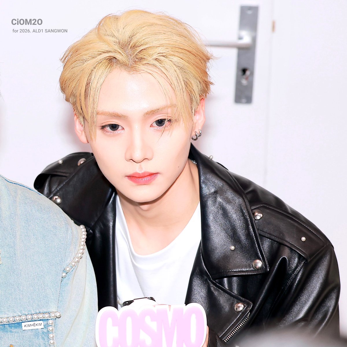 코모 tweet media
