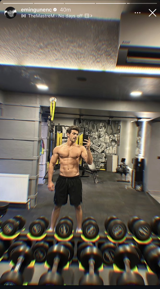 EminGGlobal's tweet photo. 🆕 Via IG Story
“How many sets do you have, my friend?” 🐶💪
Gym partner on duty… supervising every rep.
No days off.
#EminGünenç • #EminGGlobal https://t.co/6xtrp1A2vu