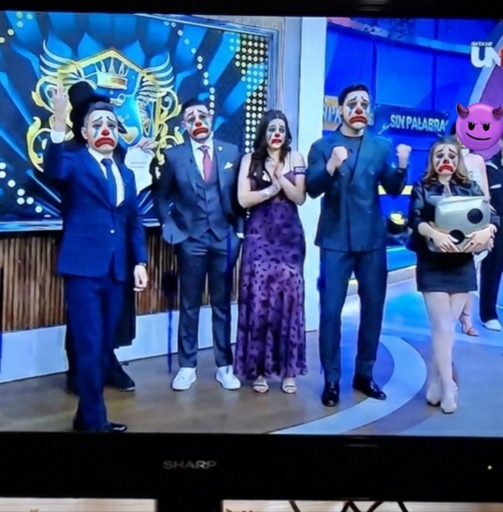 B3R39013's tweet photo. @kike_mayagoitia @Tabatajalilreal @rikardocasares @LuzElenaGlez @SERGESEPULVEDA #elequipodehipocritas #fueratabata #fueraricardo @VengaLaAlegria https://t.co/1StBgMi0vp