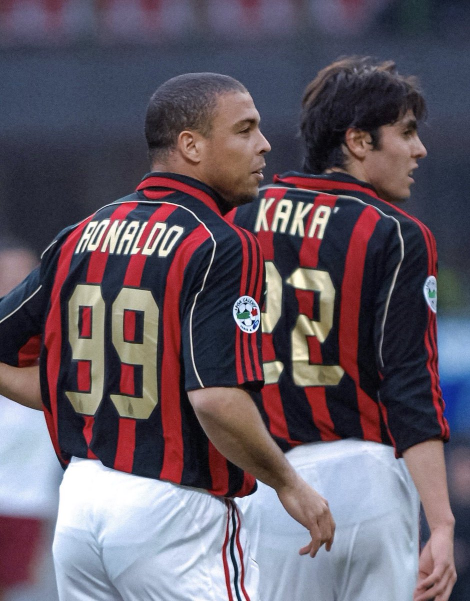 futnostalgico's tweet photo. Ronaldo e Kaká no Milan 🤩

Nostálgico! https://t.co/VnZcq9QTNV