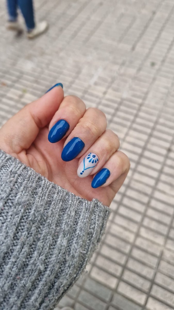 El resultado de hacer caso a tus alumnas para hacerte las uñas 🤩