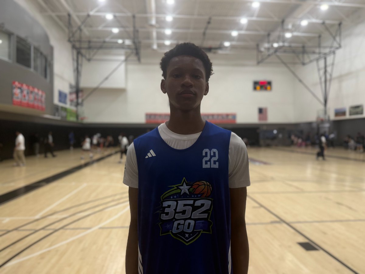 RossVDG14's tweet photo. OTR Hoops: Orlando Invitational Day 1 Standouts

Alexander Guerrero
Jordan Jackson
Cole Easton
Ronald Vann
Amari Francois
Jason Francillon
Aaron Wood
@BensonMykel_Jr 
Curtis Walton

READ: https://t.co/Y7QjhaMSvX https://t.co/BTCXqDuUio