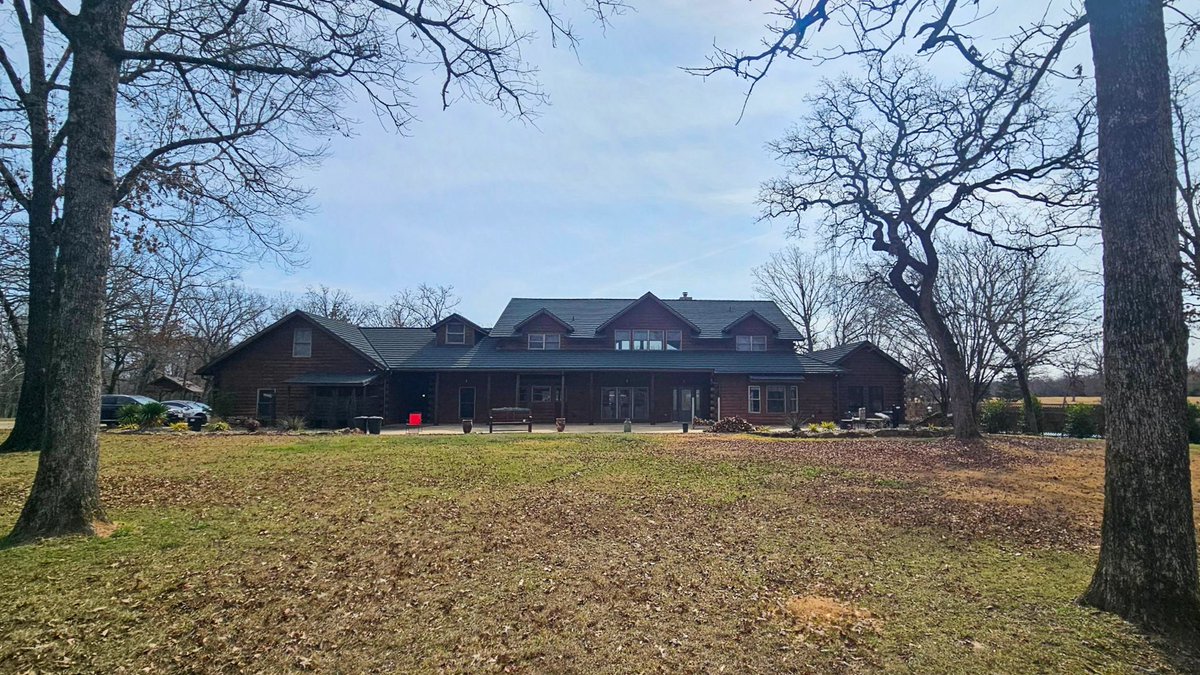 GoodFaithEnergy's tweet image. Check out this beautiful ground-mount solar system we completed on a stunning property in Grand Saline, Texas ☀️

Clean energy, open land, and off-grid freedom done right.

#Texas #Solar #OffGrid #SolarPanels #GroundMount #GrandSaline