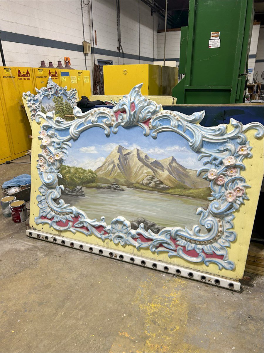 KingsDominionVA's tweet photo. Here's another look at an off-season maintenance project as we gear up for Opening Day on March 21st at #KingsDominion! The Wave Swinger is getting some refurbishment, including the repainting of these murals. 👩‍🎨  #MaintenanceMonday #ThemeParks https://t.co/5cjVww72kC