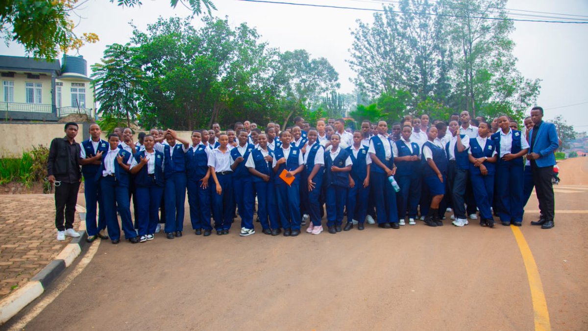 gitisitss's tweet photo. Level 3 Multimedia Production students visited BTN TV and B+TV, gaining real-world experience in @Broadcasting and @MediaProduction. A powerful step toward becoming future media professionals💯 #HandsOnLearning Lights, camera, learning! @koimillgaya1
@ImutakaraIwacu https://t.co/dzGXSd1mI2