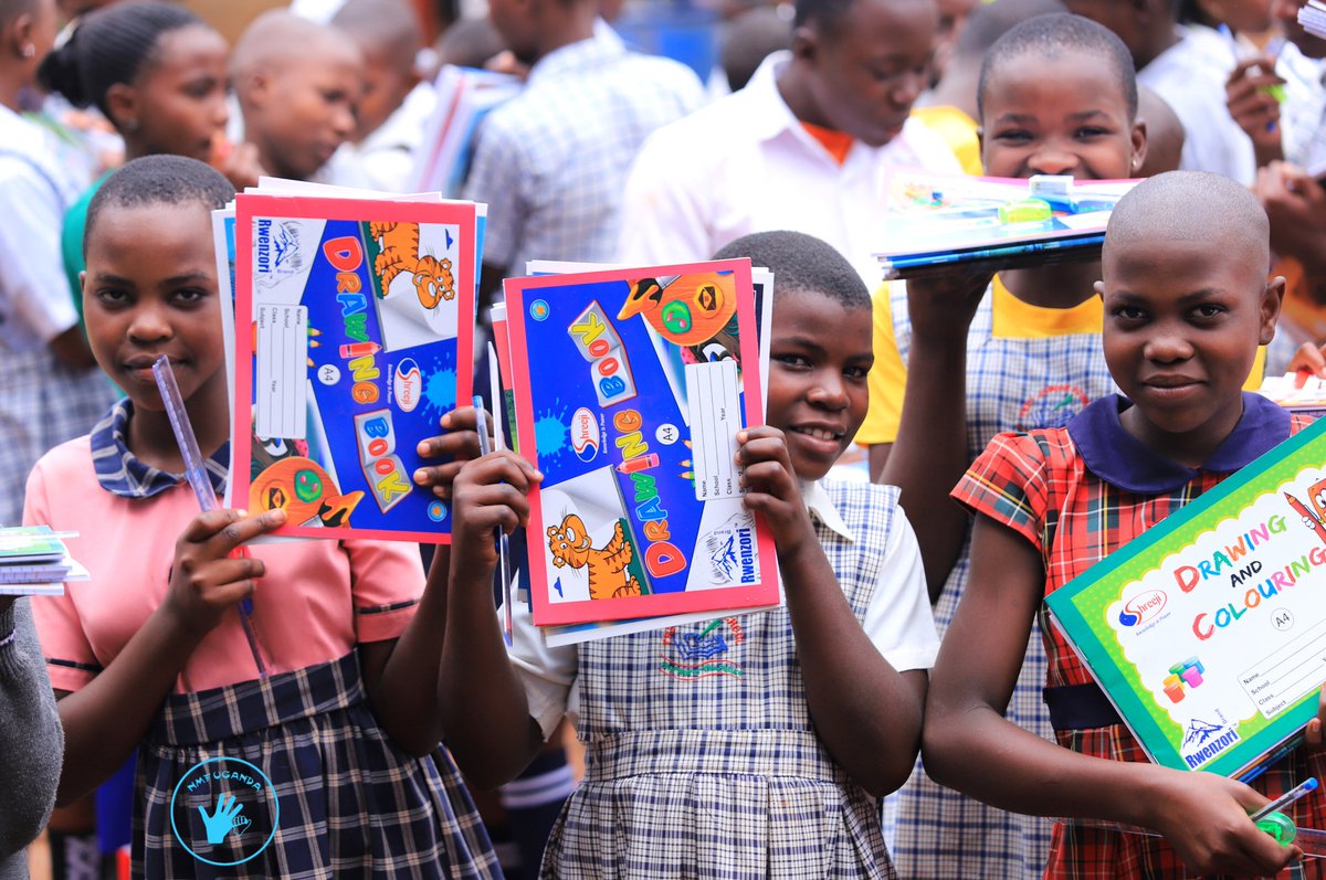 NMFUganda's tweet photo. Over 300 vulnerable children can now return to school thanks to @DearFuture! 🎒✏️
These books, pencils & stationery aren’t just tools — they’re dreams revived, dignity restored & futures rewritten.
Support a child: https://t.co/IjbUR5Z2A1
#DearFuture #TreyJuniorSchool #NMFUganda https://t.co/kTlKhykRgi
