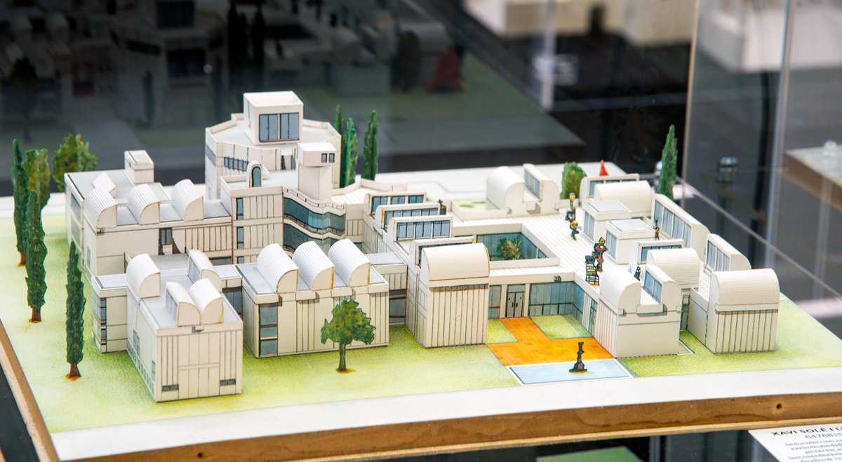 L'illa Diagonal tweet media