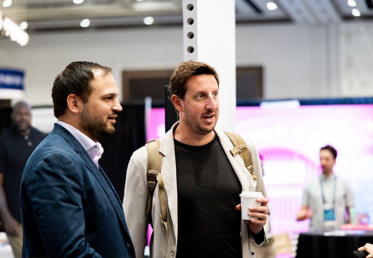 Customer Contact Week tweet media