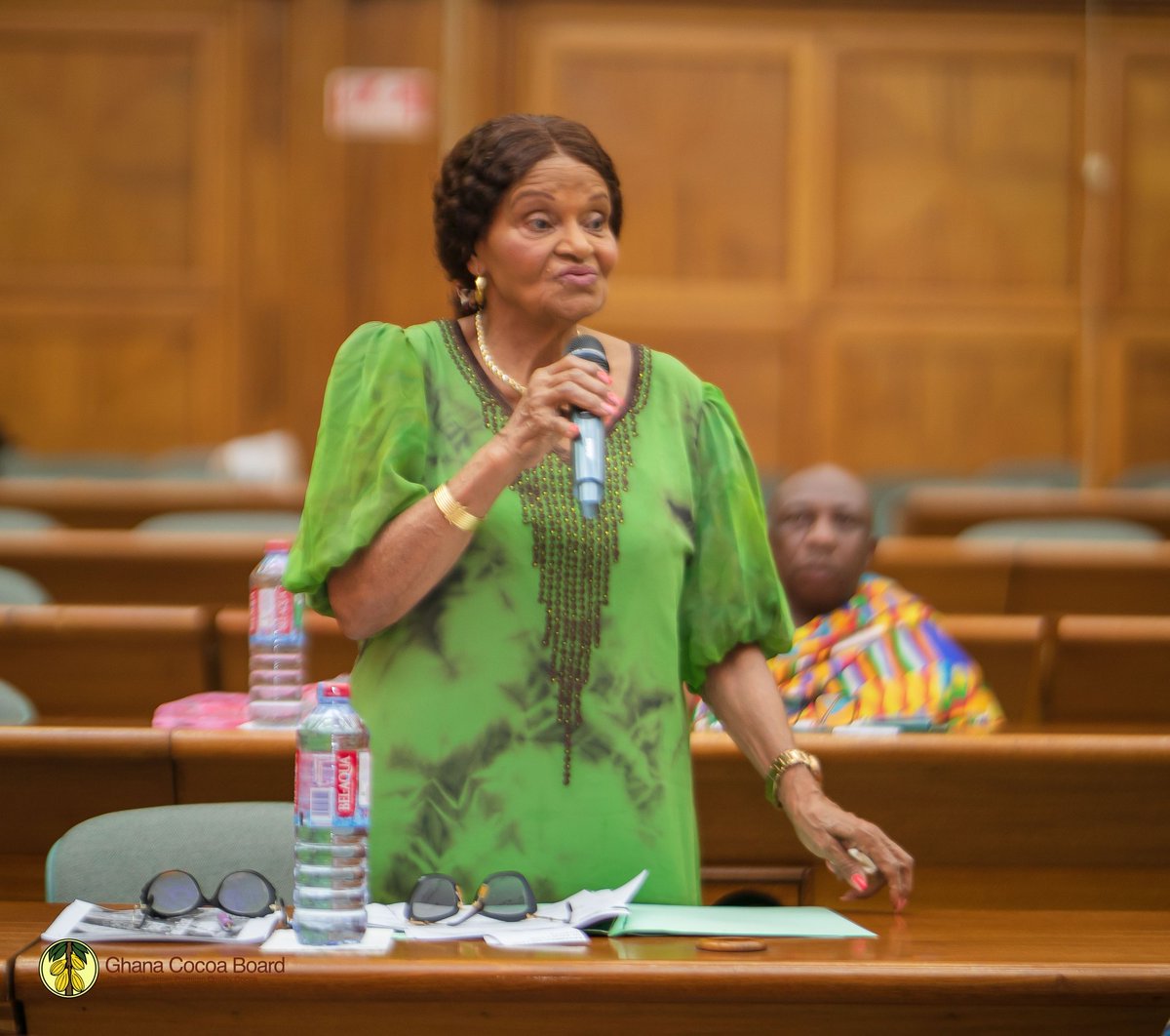 ghcocobod's tweet photo. Dr Randy Abbey, Chief Executive of the Ghana Cocoa Board, together with top management, engaged the Council of State to deliberate on key policies and strategic reforms to secure the long-term sustainability of Ghana’s cocoa sector. #CocoaReforms https://t.co/ccxsyWI6uU
