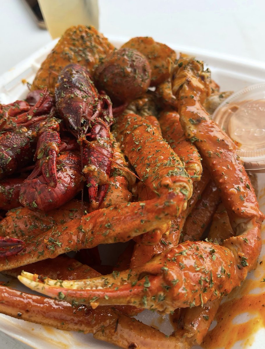 TrueBoilers's tweet photo. Crawfish season in Louisiana don’t play🦞

4 lbs per person. Cajun seasoned. Corn &amp; potatoes included.

Drop-Off &amp; On-Site available.
Pricing is estimated &amp; subject to change.
Final quote after consultation.

📞 832-985-4345
Serving Baton Rouge &amp; surrounding areas.
@Chill_TheChef https://t.co/HqKME4HiKg