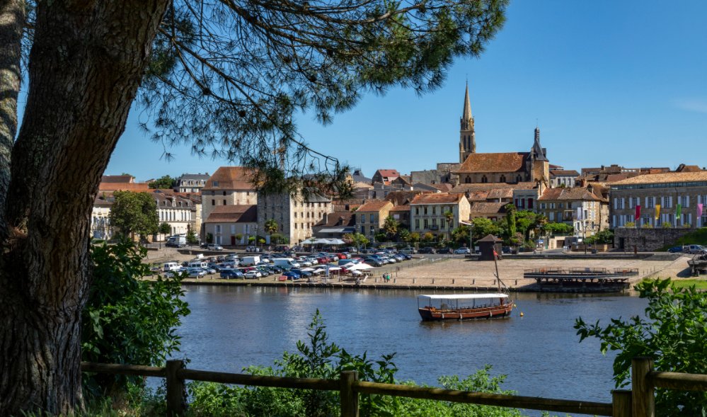 Bergerac (24) : un automobiliste de 89 ans tabassé après avoir été percuté par un jeune faisant du rodéo

 fdesouche.com/2026/03/02/ber…