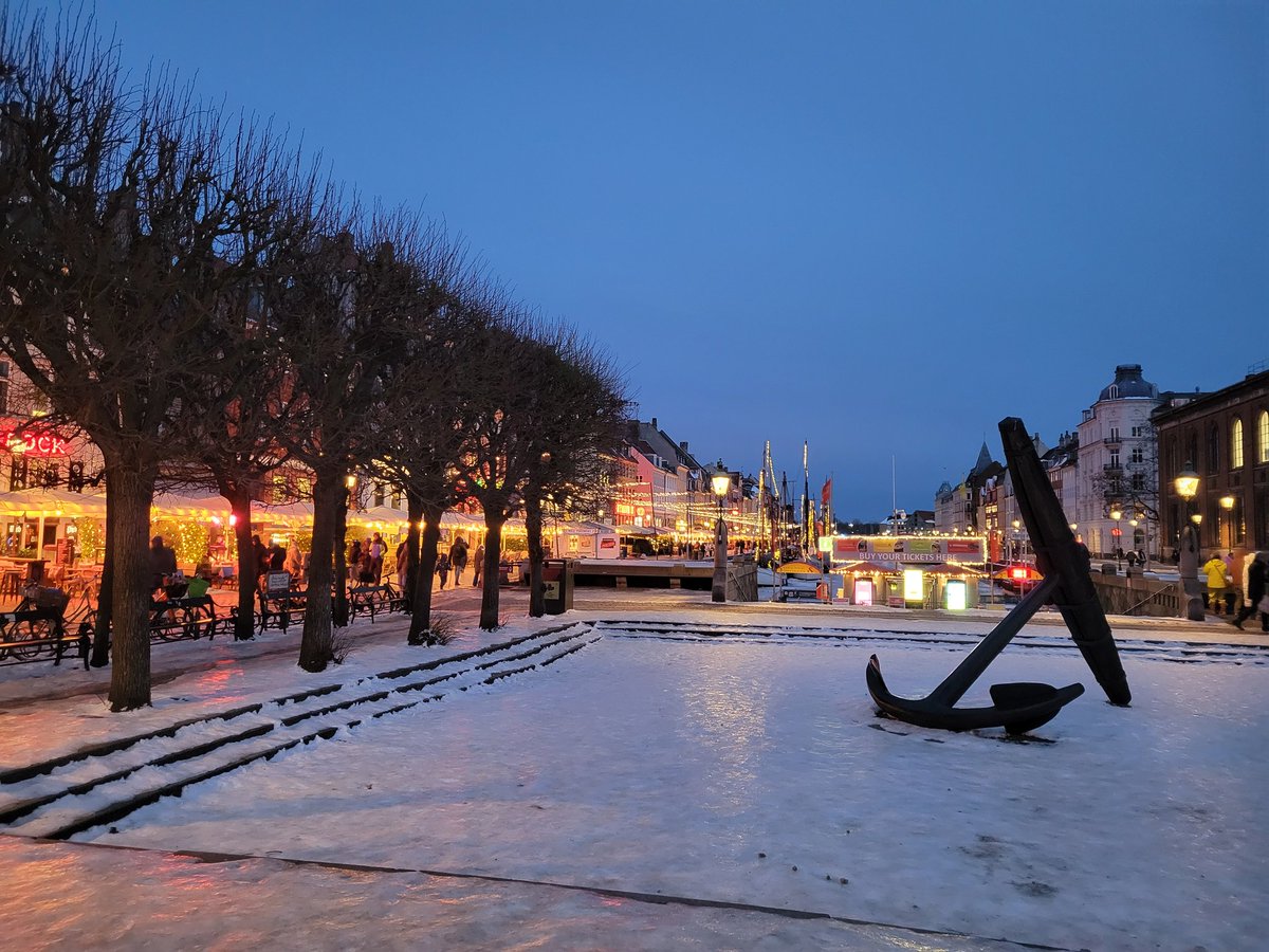 🍁 Teni Floof 🍁🔜VF tweet media