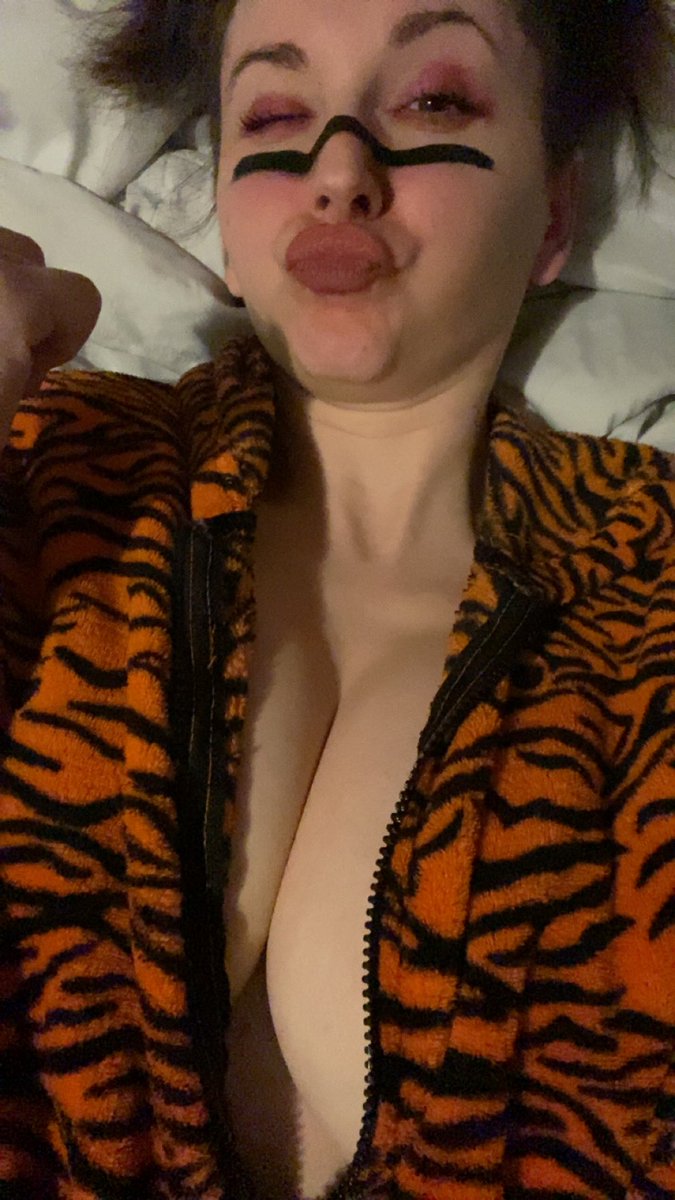 Demonswitch2025's tweet photo. 86 more subs wanted for my free promo 😘 https://t.co/tKsHseabdb https://t.co/9q7ptikMiE