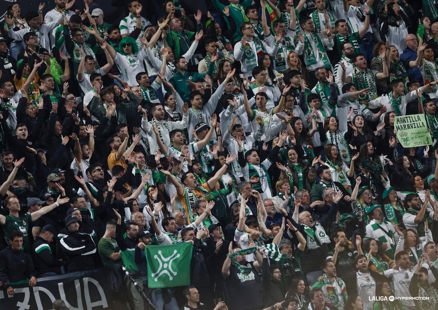 📝 Comunicado oficial: partido ante el Club Deportivo Castellón

ℹ️ No se puede obviar ni disimular comportamientos que ponen en riesgo la integridad física de los protagonistas del partido #CastellónRacing 

realracingclub.es/noticias/comun…