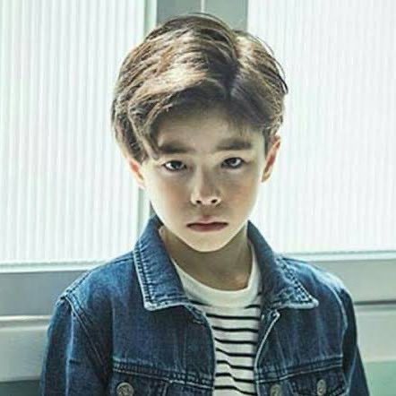 A2OSOULFRANCE's tweet photo. 📃  INFORMATION  ⋮  020326

D’après les rumeurs, voici l’un des futurs membres du groupe A2O.
Il s’appelle Junyoung, il est de nationalité coréenne et américaine, il est né en 2010 et c’est un ancien enfant mannequin. 

©️ 2oulite 

⤷  #A2O_SOUL #A2O  ‣  @A2OWORLD https://t.co/ueuorXosjp