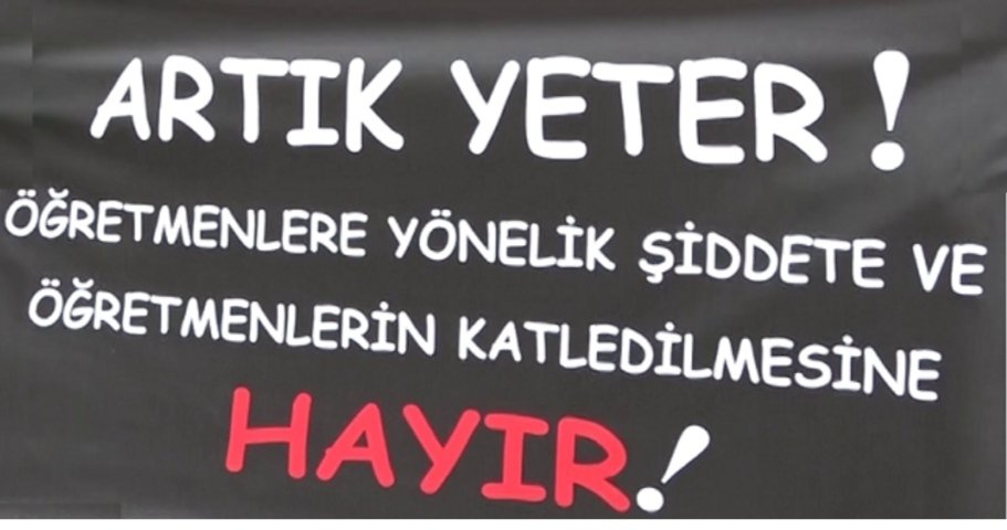Leyla6106's tweet photo. Bir insanın en temel hakkı olan yaşama hakkı, elinden alındı. Hem de öğrencisi tarafından. Yeter artık. Okullarda gerekli güvenlik önlemleri alınsın. 
#ÖğretmeneŞiddeteHayır 
#FatmanurÇelik https://t.co/BkJxl2GCGd