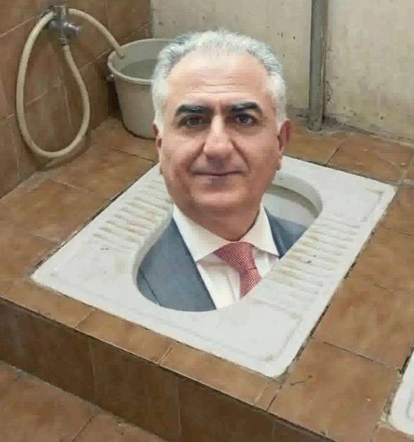 Retweet if you believe Reza Pahlavi is a piece of shit.