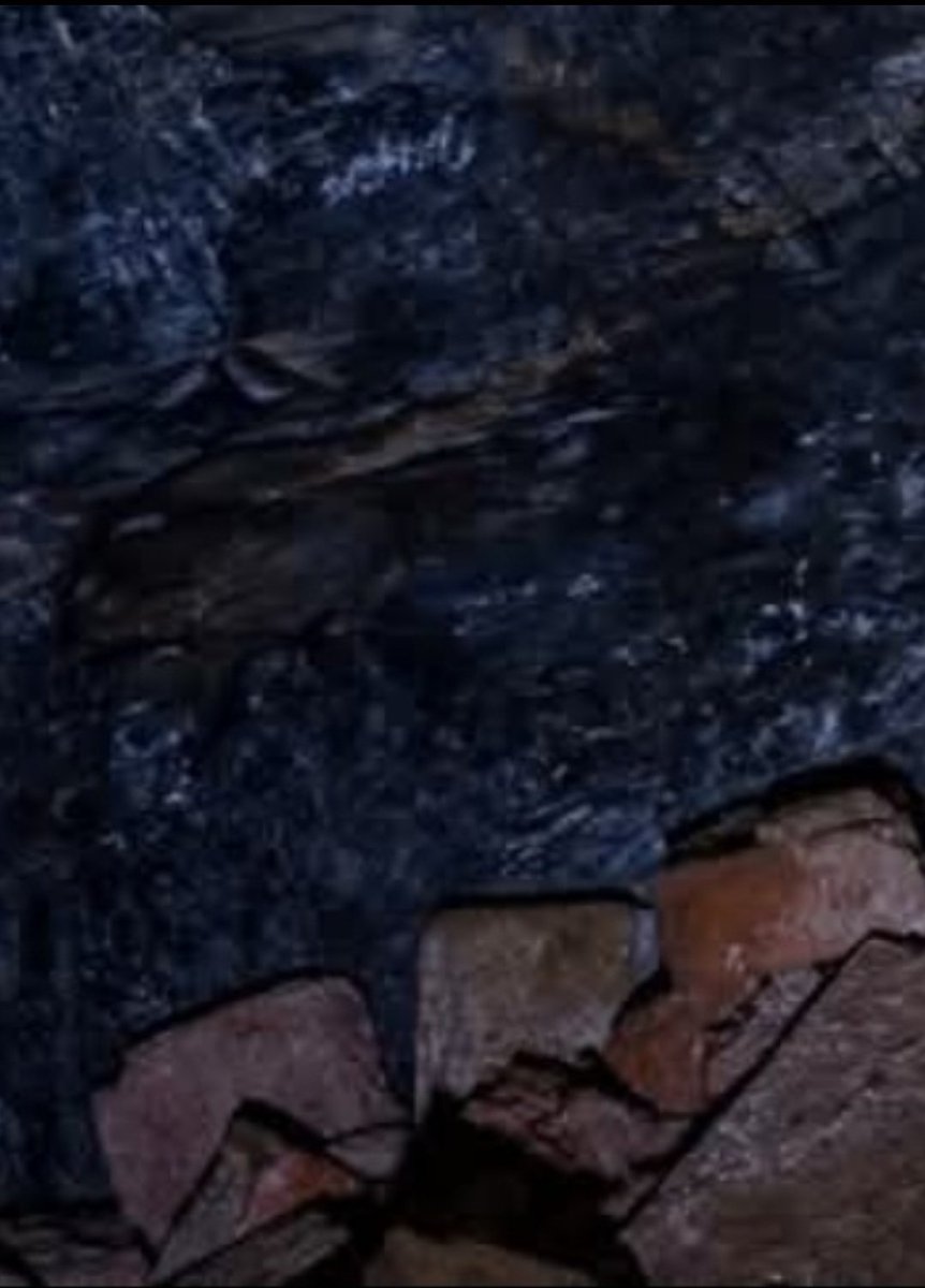 grizzledcheese's tweet photo. Red brick in coal? 😊😊😊 nope. 

Red brick now not red brick. 

The mind fk is so massive. Any reaction is accepted and understood. https://t.co/YsLmoVEBFD