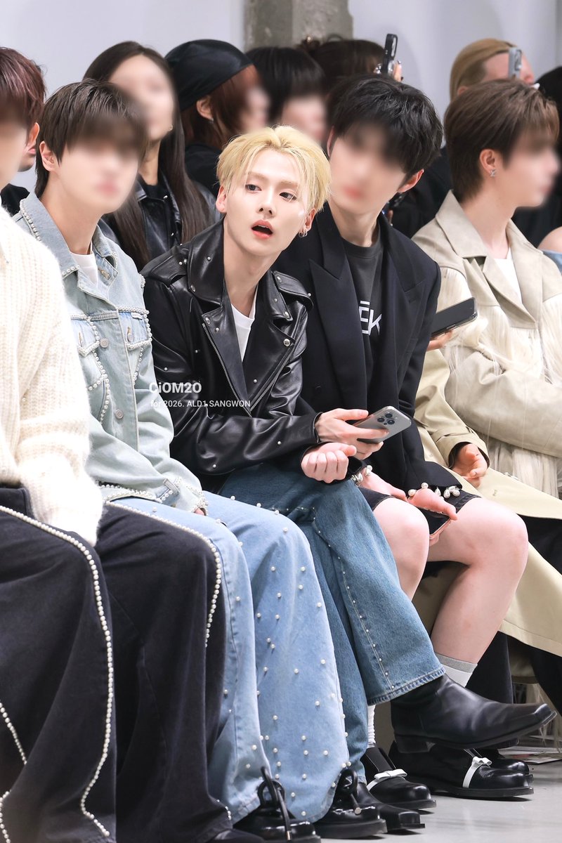 코모 tweet media
