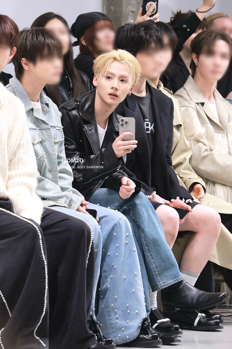 코모 tweet media