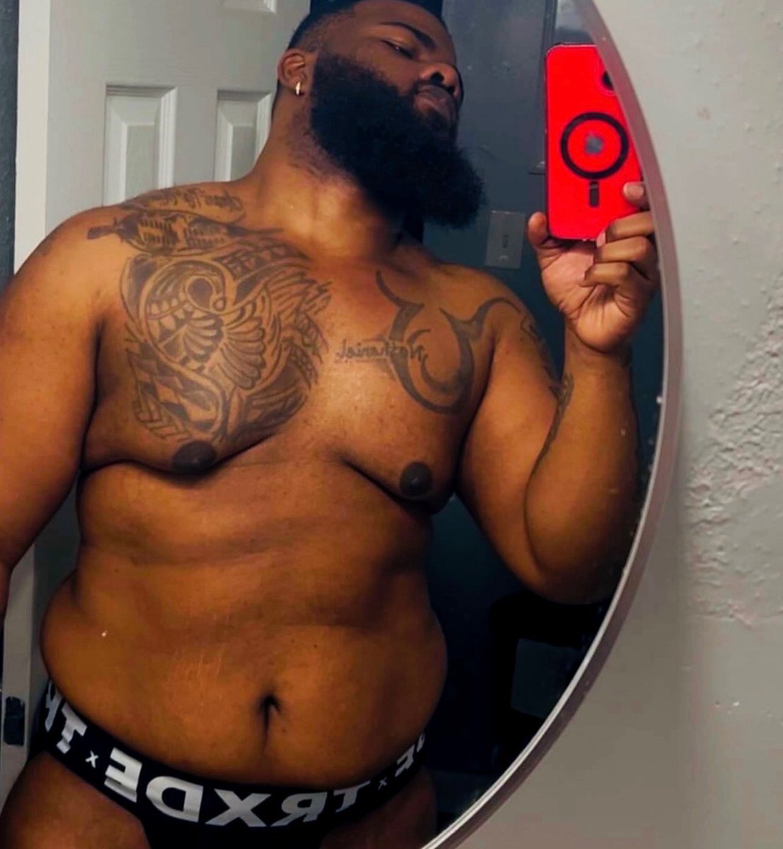 trxdeapparel's tweet photo. TRXDE CHECK-IN: You good bro?
Spring is upon us and hopefully you haven’t stopped hitting the gym 🖤
Get you some TRXDE, so you have what you need to achieve dem summer body dreams ☀️
Model: @ChuloChulo12
#fitness #spring #bkackmen #trxde #gympic https://t.co/ekOKxeOA3u
