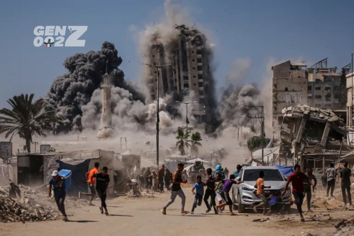 تخيل إن مجرد خبر إيقاف قطر لتسييل الغاز جعل الغاز بأوروبا يرتفع سعره لأكثر من ٥٠٪ وسيسبب أزمة لأوروبا..

 حينها تدرك إنه فعلًا قادة ما يُسمى بدول الخليج كانوا ممكن يوقفوا الحرب بعد ٧ اكتوبر ويقفوا جنب غزة لو بس شاوروا بكارت إيقاف الغاز والبترول كل من طرفه بدلًا من وصلة العُهر