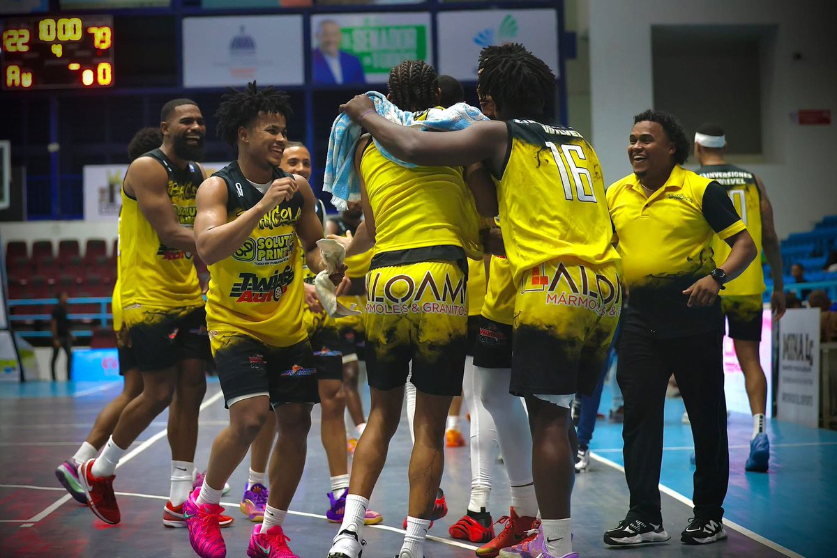Chola y Bancola clasifican a semifinales TBS 41º #LaRomana 2026

Detalles aquí franklincordero.com/2026/03/chola-…