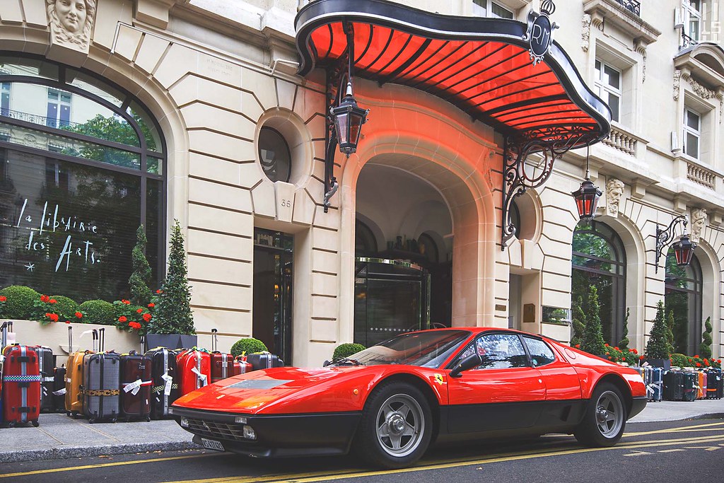Retromania4ever's tweet image. ✅⬜🟥 1977 #Ferrari 512 BB
4.9-liter flat-12 "boxer" engine.
360 hp - top speed: 302 km/h
🟦⬜🟥 #Royal Monceau, Avenue Hoche, #Paris