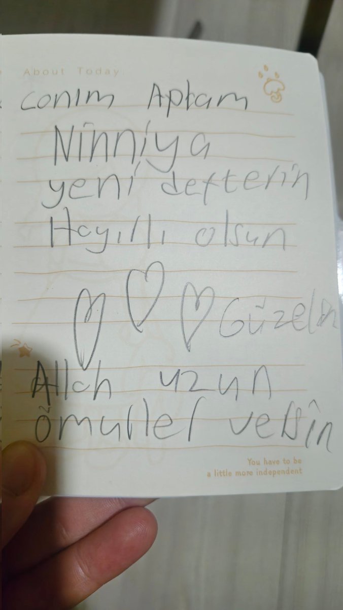 Neslyyl's tweet photo. 4 ablayla büyüyen bir erkek kardeşe sahip olmak çok güzel bir his;) @SagSavc11629 https://t.co/LhOWPgA3q1