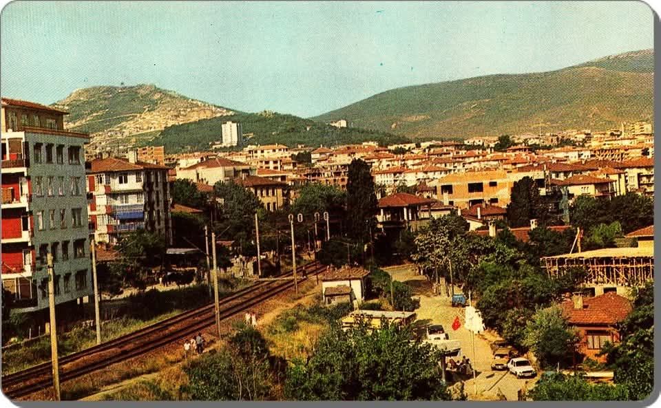 Küçükyalı, İstanbul, 1970s

Photo from NOSTALJİK İSTANBUL ESİNTİLERİ