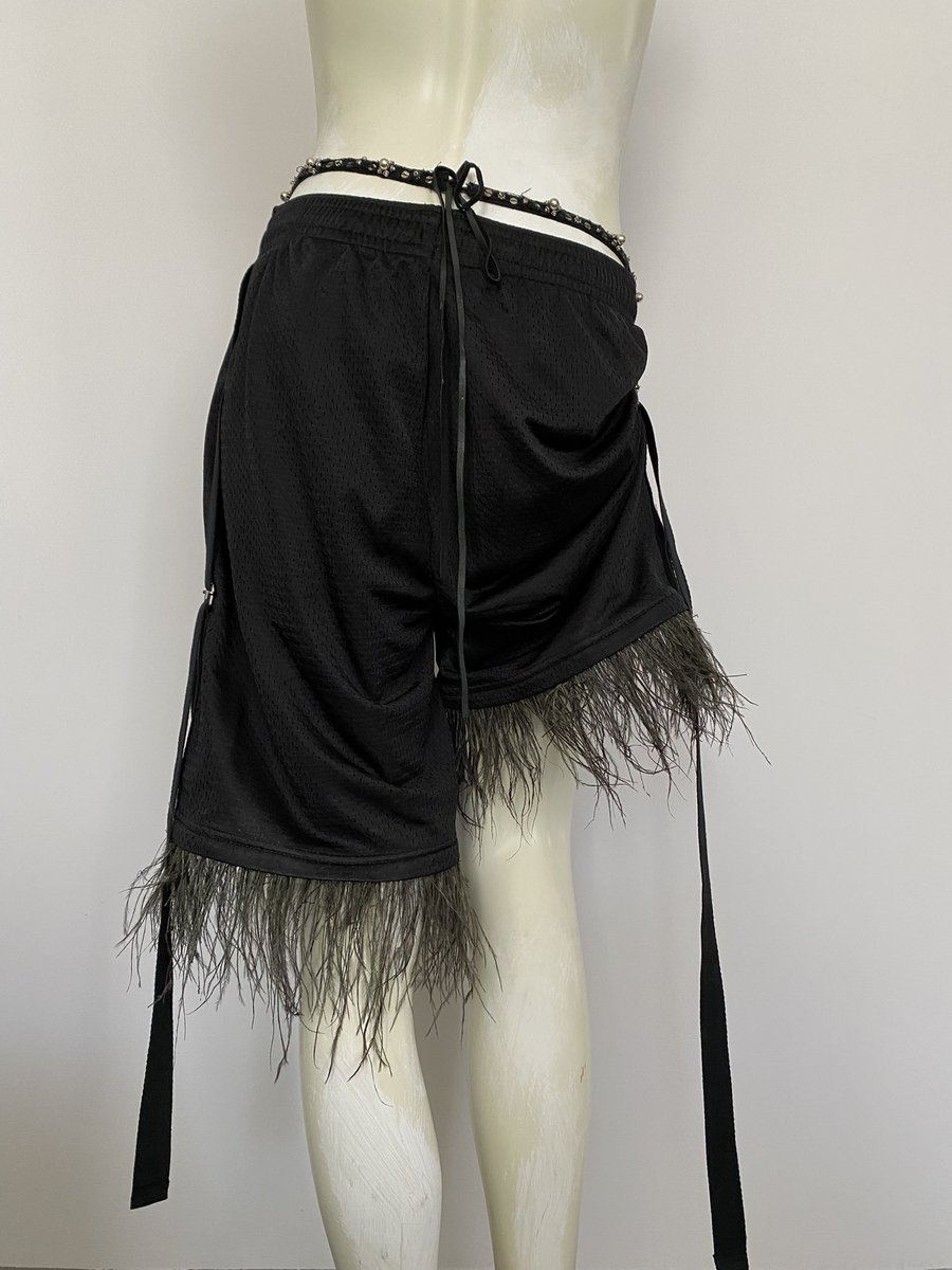 Foot To Throat tweet media