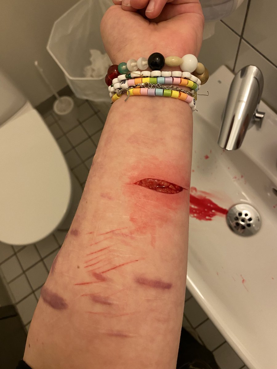 𝓲𝔃𝔃𝔂 - 𝓼𝓱𝓮𝓭𝓽𝔀𝓽 tweet media