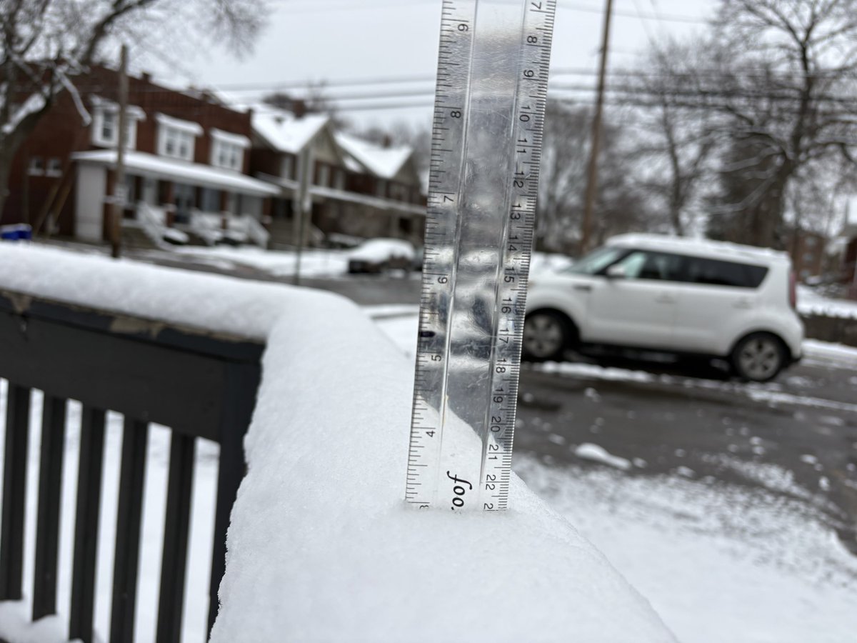 At least 3” of surprise snow in Columbus 2.5N of downtown this morning. #Ohwx <a href="/NWSILN/">NWS Wilmington OH</a>