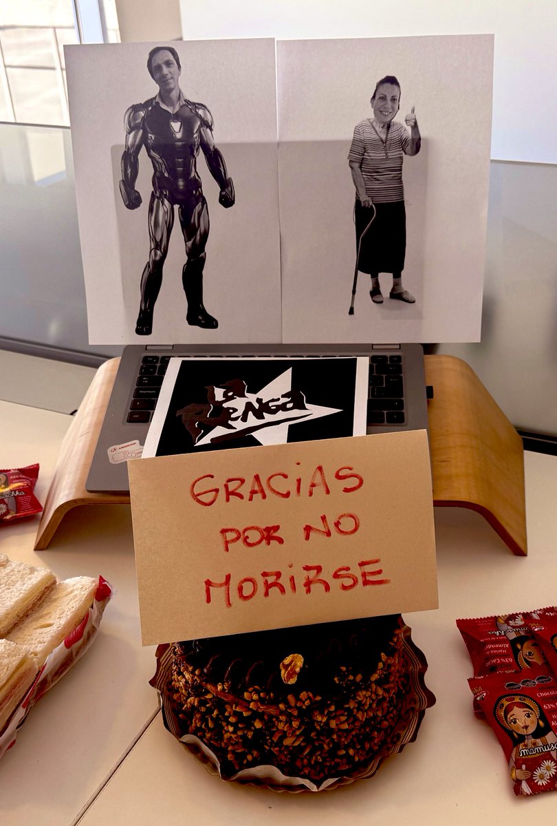 En el equipo una se operó de la rodilla y el otro del corazón. Así los recibimos hoy en su regreso a la oficina: